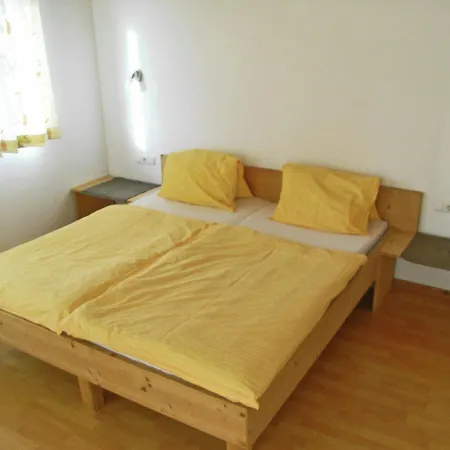 Quiet Situated Appartment, Cleaning Included Chalet *