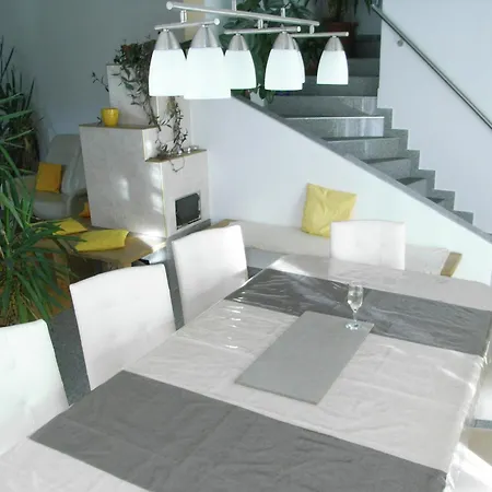 Quiet Situated Appartment, Cleaning Included